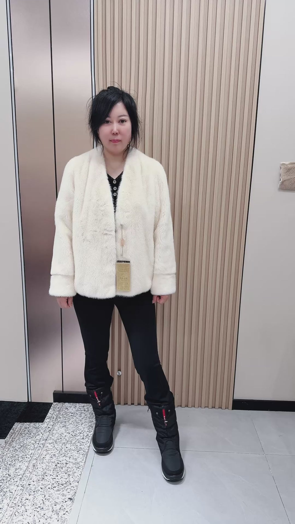 No. 054 Off-white V-neck mink fur coat