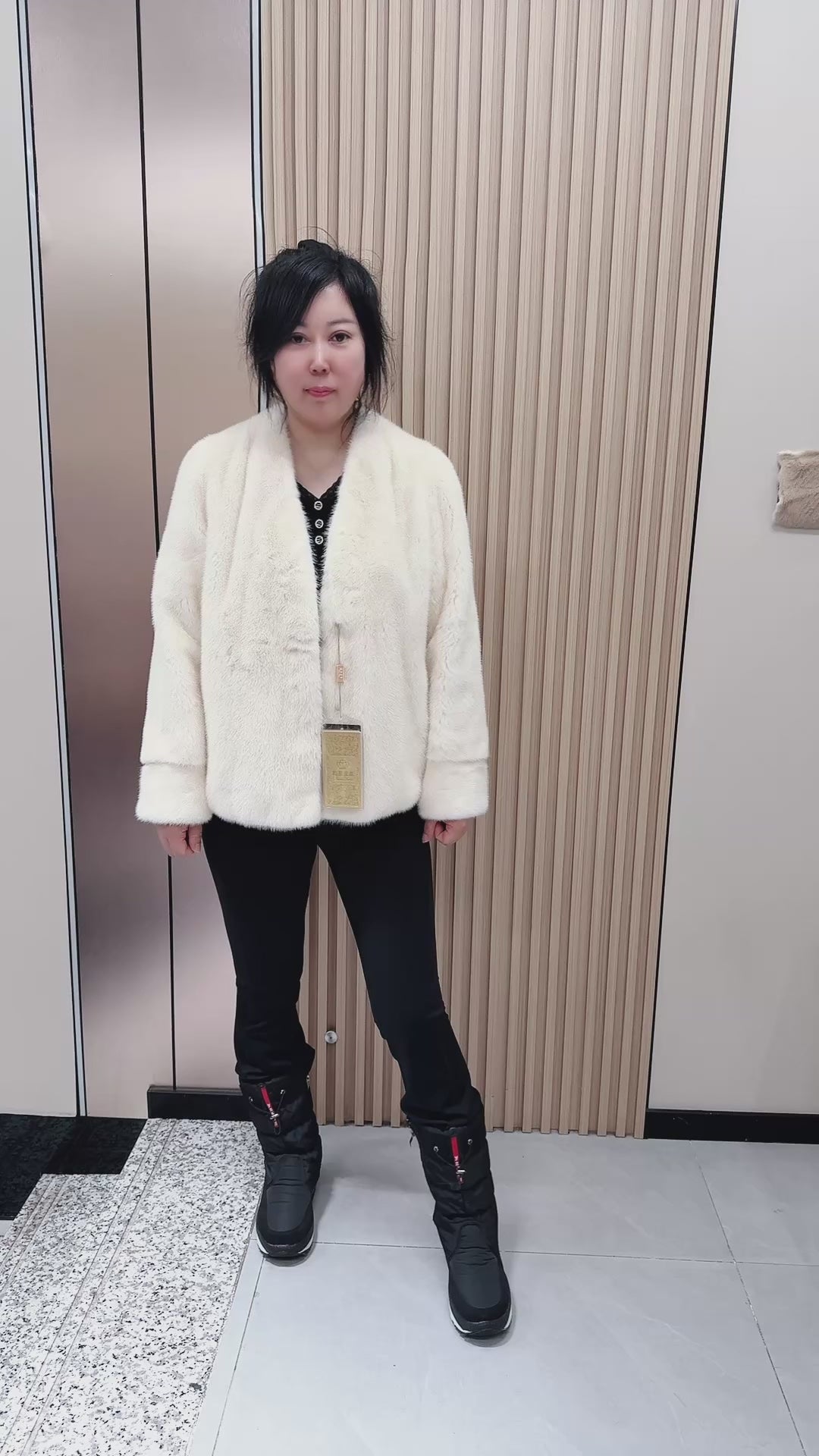 No. 054 Off-white V-neck mink fur coat