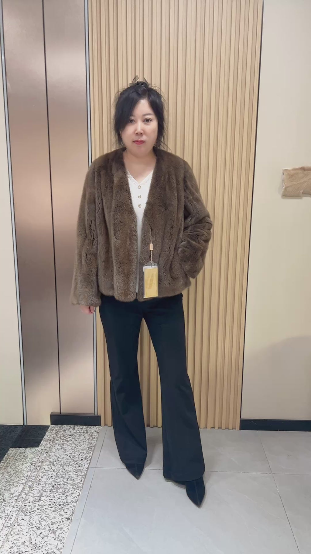 No. 159 Light Brown V-Neck Mink Fur Coat