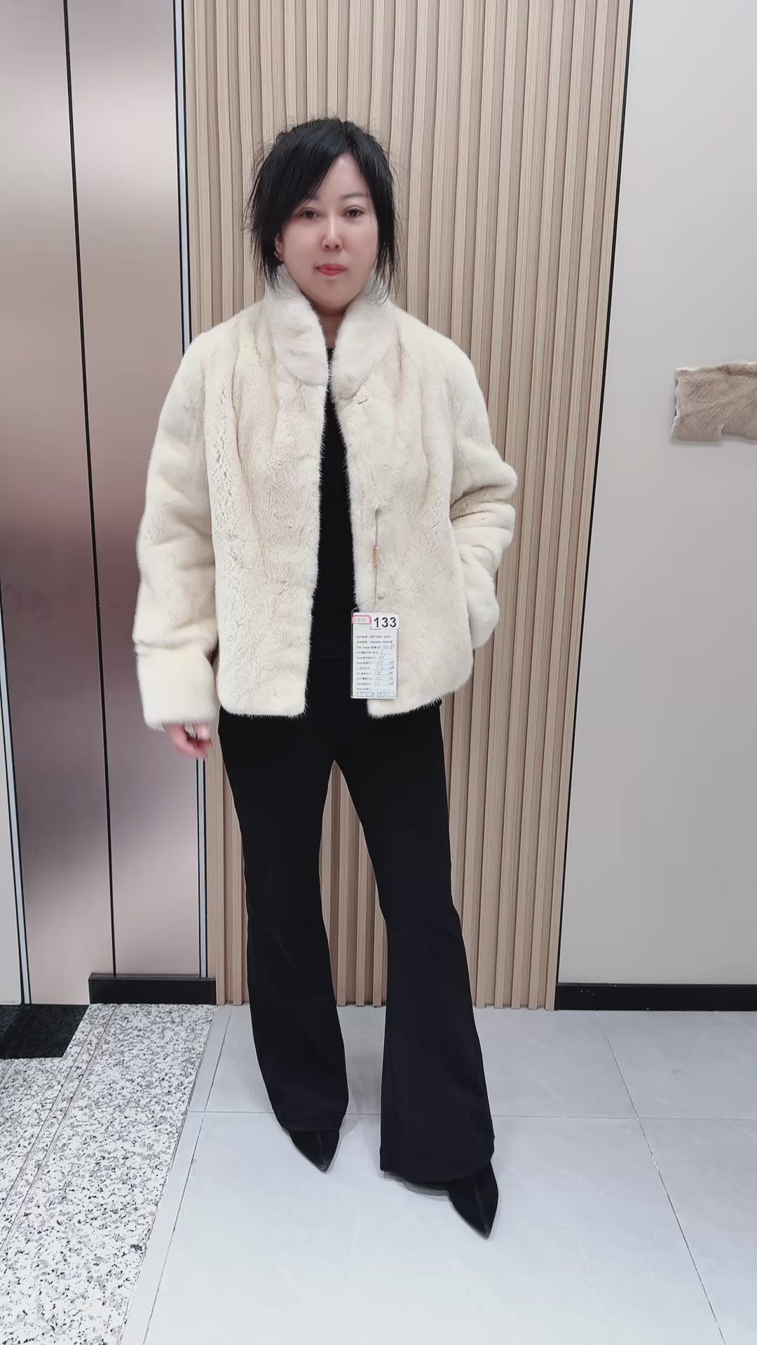 No. 133 Off-white stand-collar mink fur coat