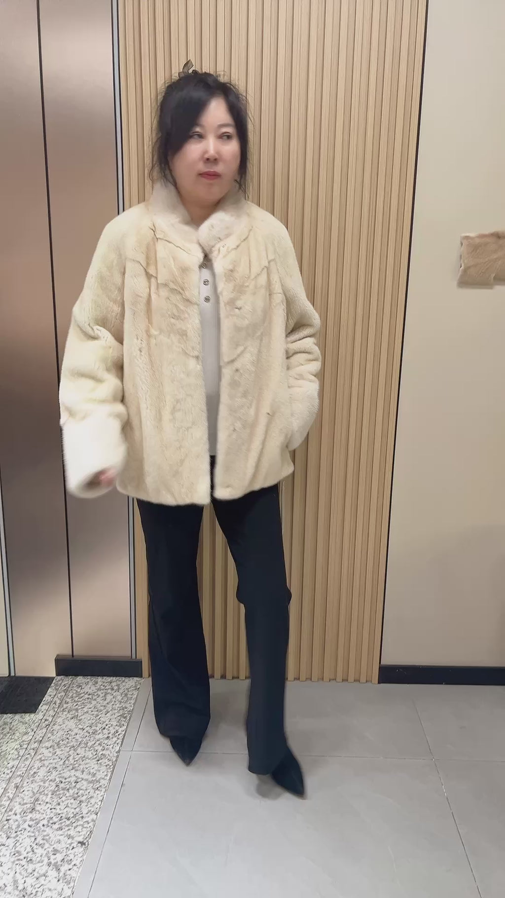 No. 148 Beige Stand-Collar Mink Fur Coat