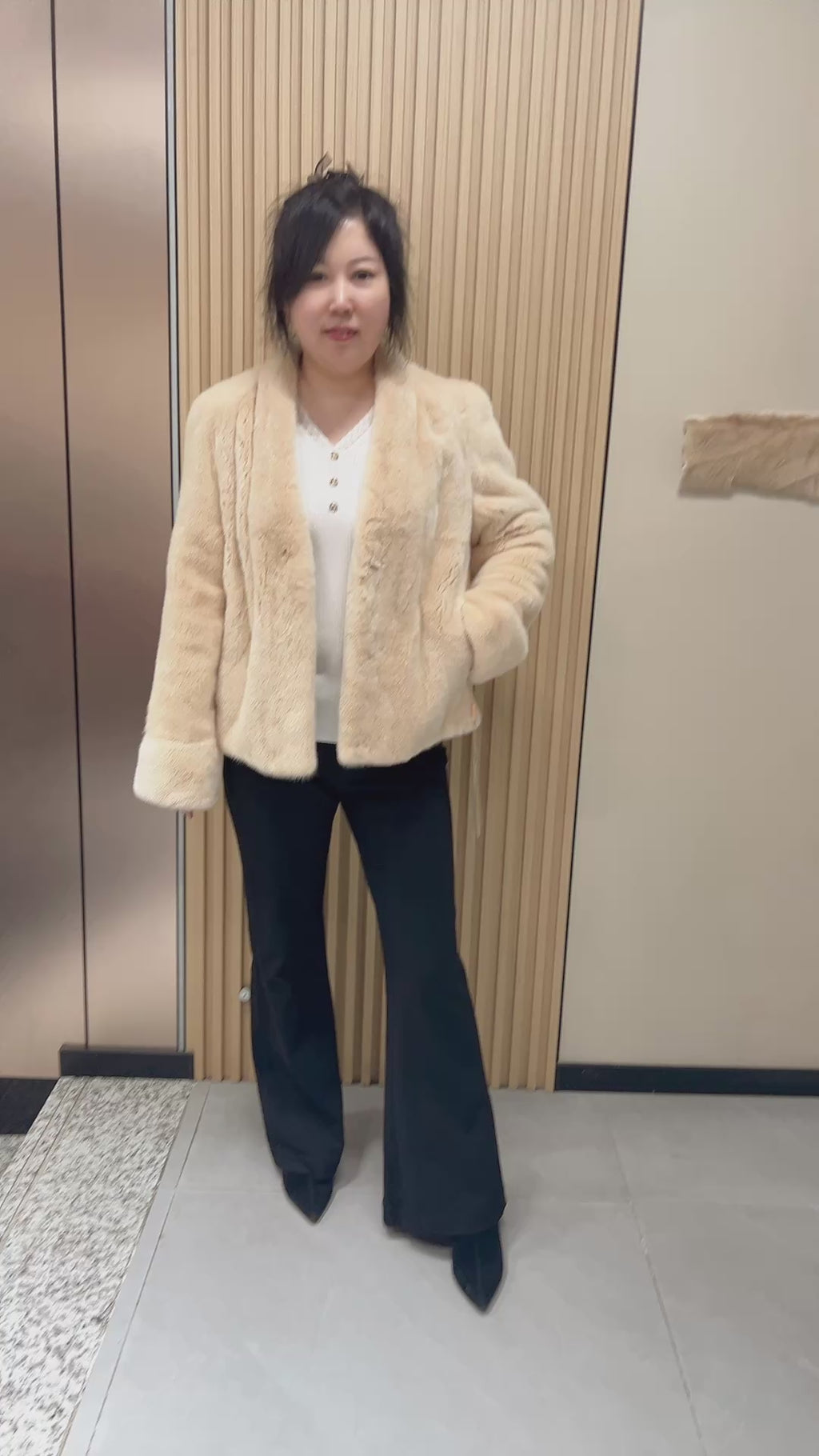 No. 166: Beige V-neck mink fur coat