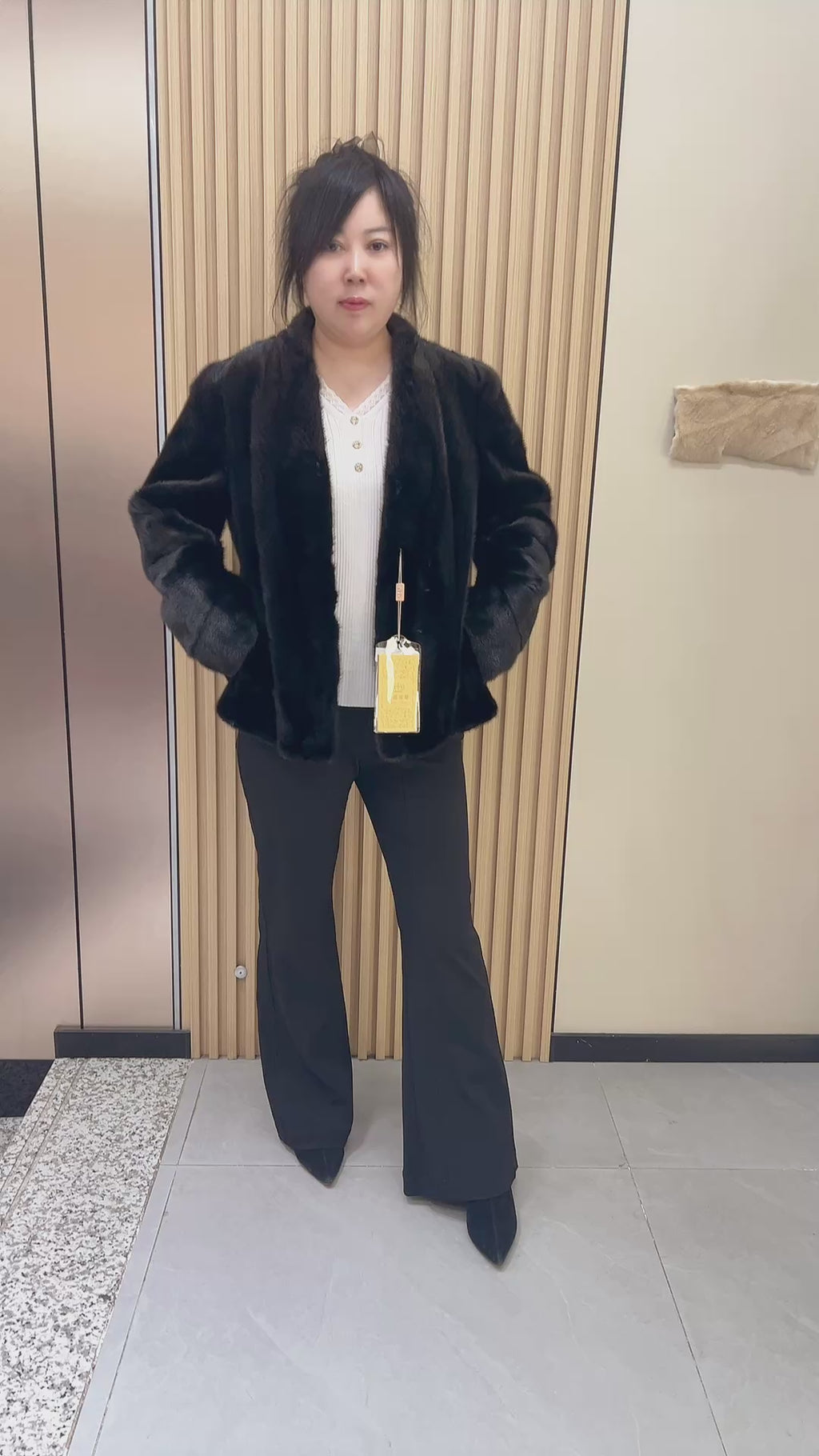 No. 213 Black V-neck mink fur coat
