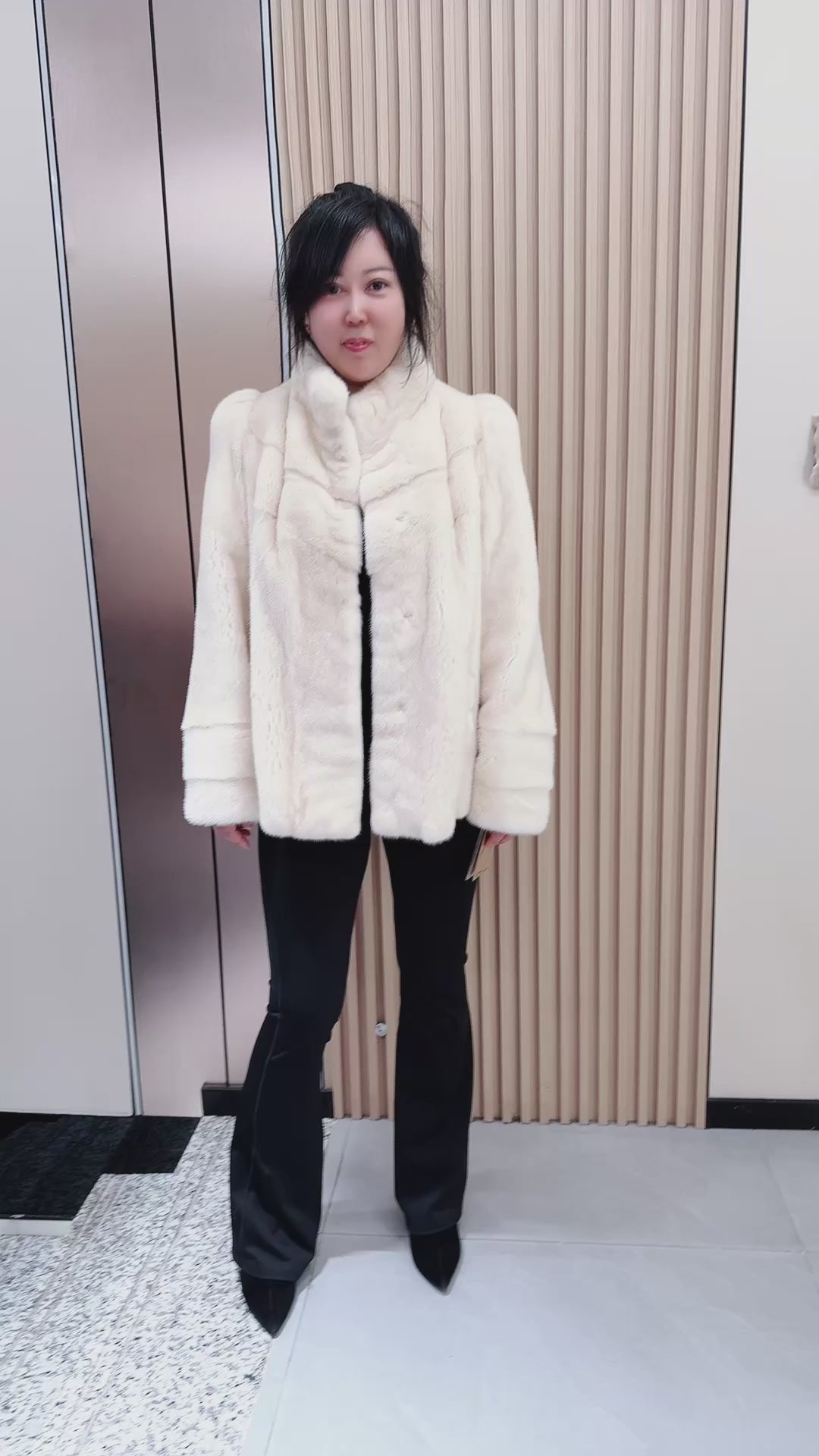 No. 051 Off-white stand-collar mink fur coat
